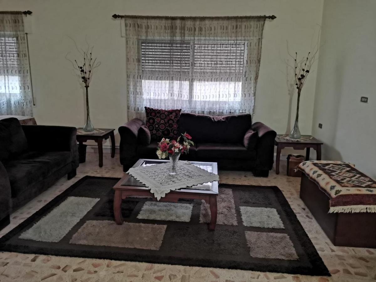 Alice & Andrew Apt. Few Steps To Madaba Old City Center المظهر الخارجي الصورة
