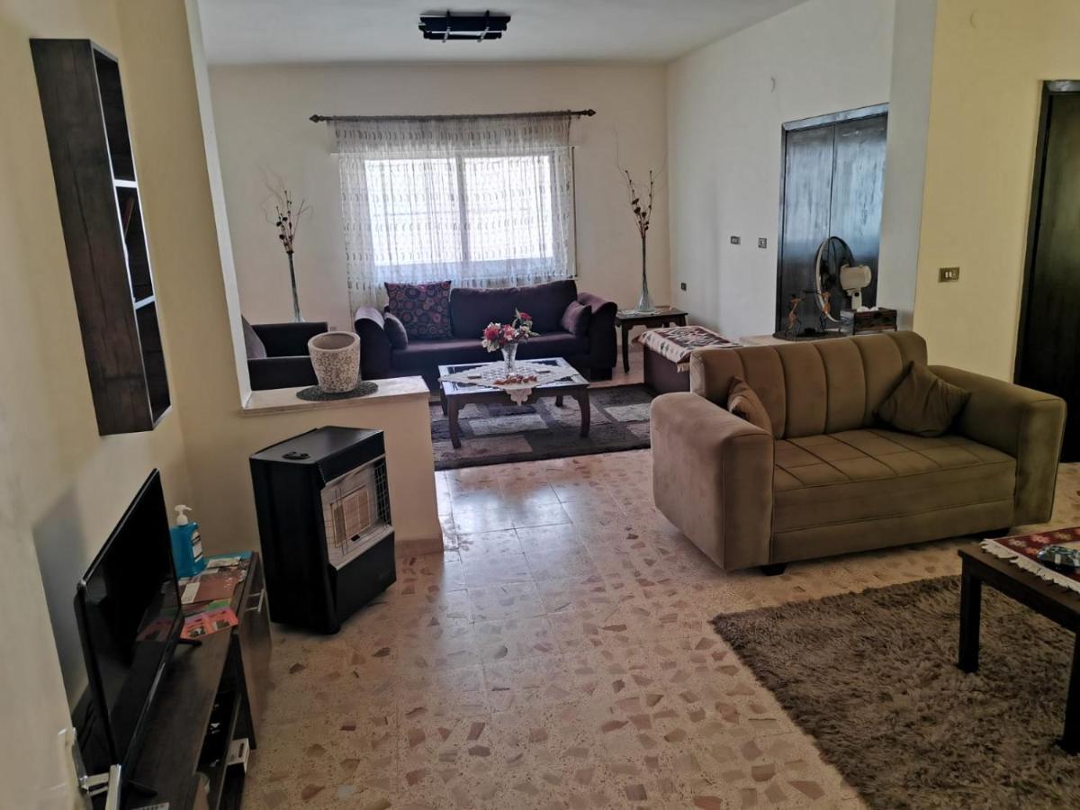 Alice & Andrew Apt. Few Steps To Madaba Old City Center المظهر الخارجي الصورة