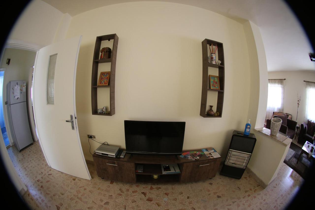 Alice & Andrew Apt. Few Steps To Madaba Old City Center المظهر الخارجي الصورة