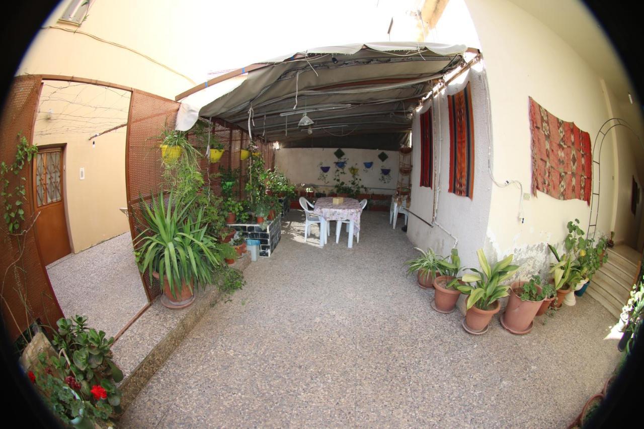 Alice & Andrew Apt. Few Steps To Madaba Old City Center المظهر الخارجي الصورة
