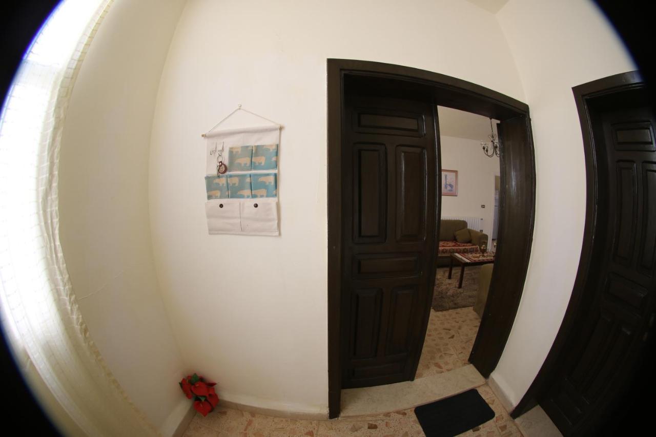 Alice & Andrew Apt. Few Steps To Madaba Old City Center المظهر الخارجي الصورة