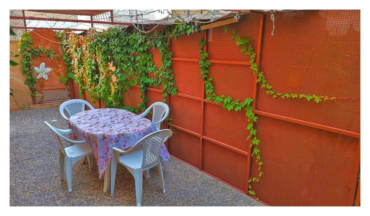 Alice & Andrew Apt. Few Steps To Madaba Old City Center المظهر الخارجي الصورة